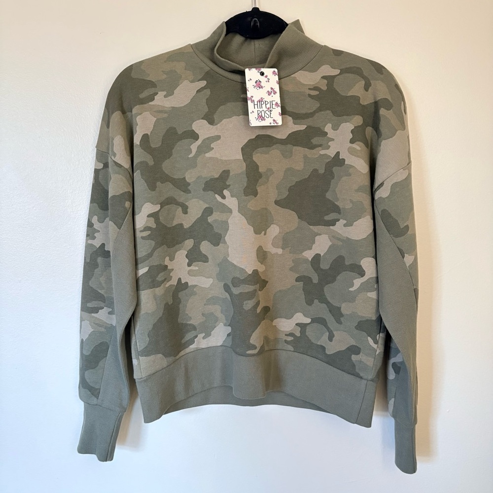 Hippie Rose | Camo Mock Neck Sweatshirt | Size Medium NWT